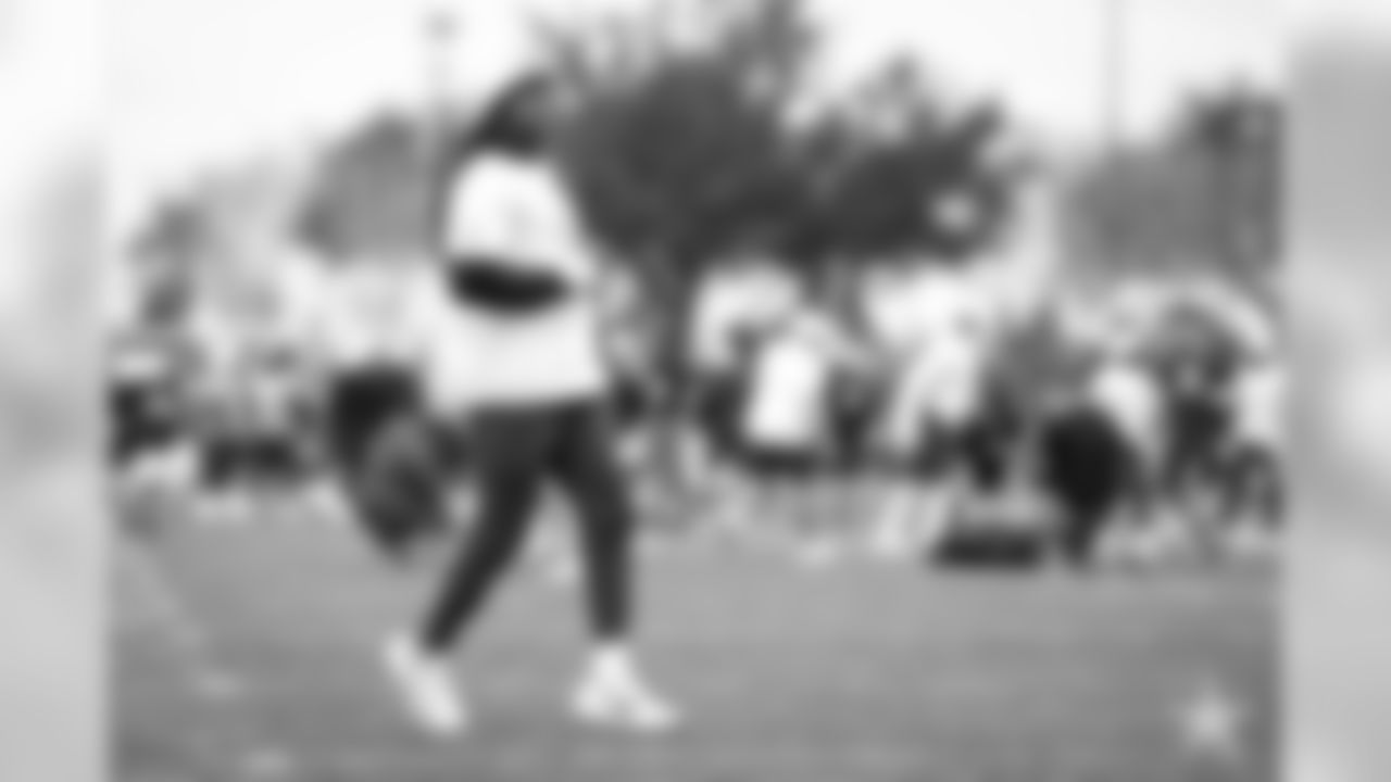 Dallas Cowboys wide receiver Amari Cooper (19) makes a catch during the NFC team practice in preparation for the 2020 Pro Bowl Thursday, Jan. 23, 2020, in Kissimmee, Fla. (Cooper Neill via AP)