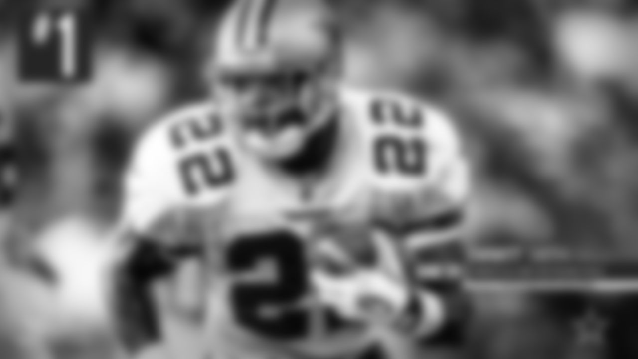 1. Emmitt Smith (17th overall, 1990)
And to think, the Cowboys originally had their eye on linebacker James Francis before he went to Cincinnati at No. 12. Smith is the only Hall of Famer in that class who was selected outside the top five (Cortez Kennedy, Junior Seau). The Cowboys' Plan B turned out OK.