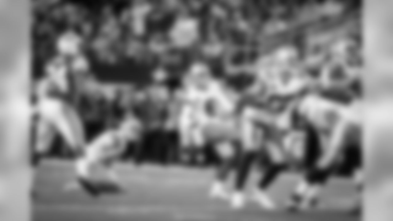 Dallas Cowboys kicker Dan Bailey (5) watches his 50 yard field goal kick during an NFL game against the New York Jets Saturday, December 19, 2015, in Arlington, Texas. The Jets defeated the Cowboys, 19-16. (James D. Smith via AP)