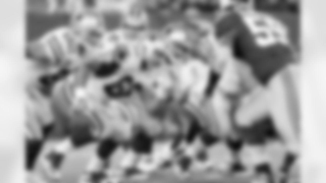 martin_offense_line20141123_dal_nyg_quickies062.jpg