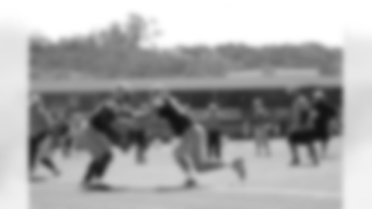 tempChargersCowboysPractice_082012_03.jpg
