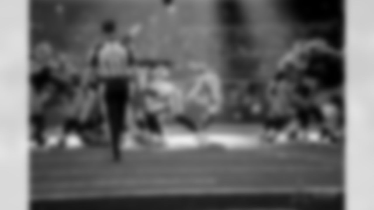 st-20171008_dal_dan_bailey_selects_jj48721.jpg