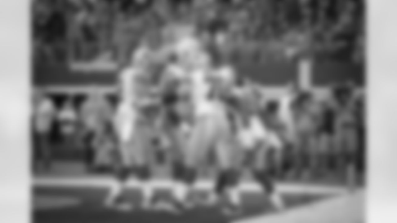 20161120_bal_dal_quickies200.jpg