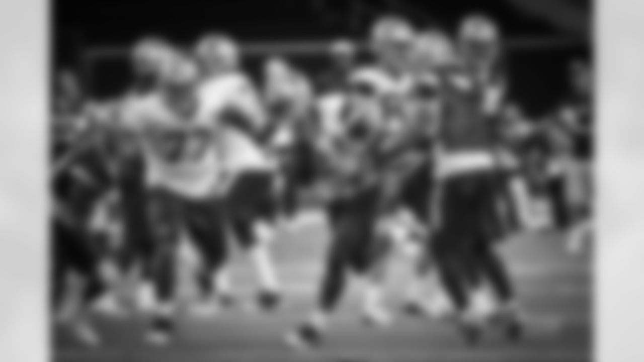 20160921_practice_ezekiel_elliott_selects_jj0471.jpg