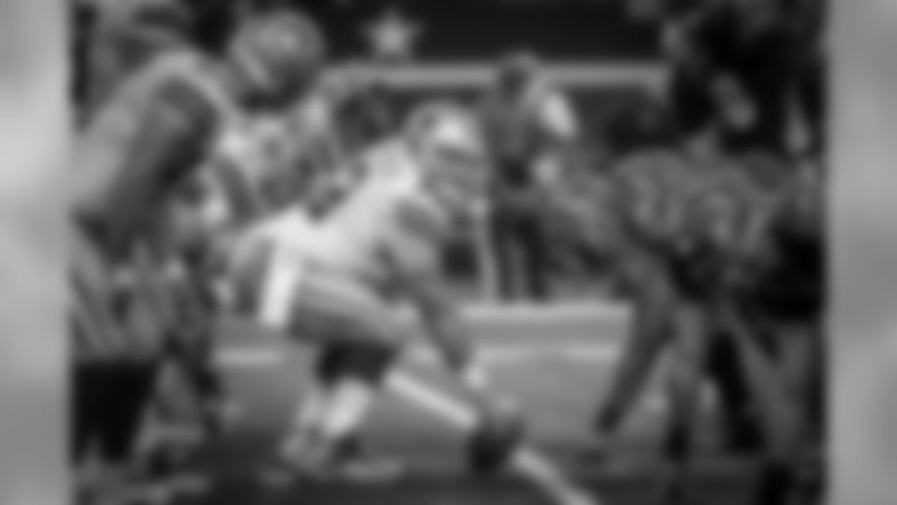 20161009_dal_vs_cin_travis_frederick_selects_jj2014.jpg