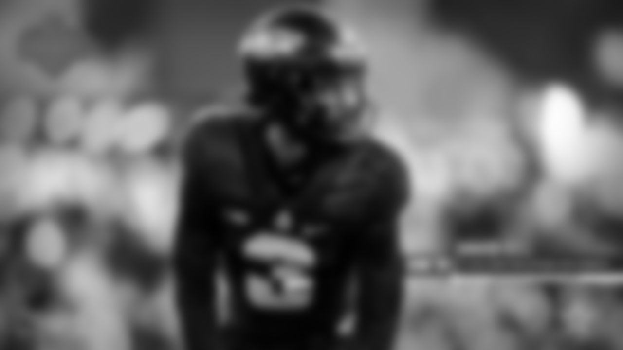 David Bell (Purdue)
Third Round: Tough and polished receiver that was the focal point of Purdue's offense. Utilized in many ways, Bell stood out as a technician in his route running and his competitive side that allowed him to win close battles with defenders. He has fantastic ball skills and the ability to make the big play downfield that would excite any offensive coordinator.