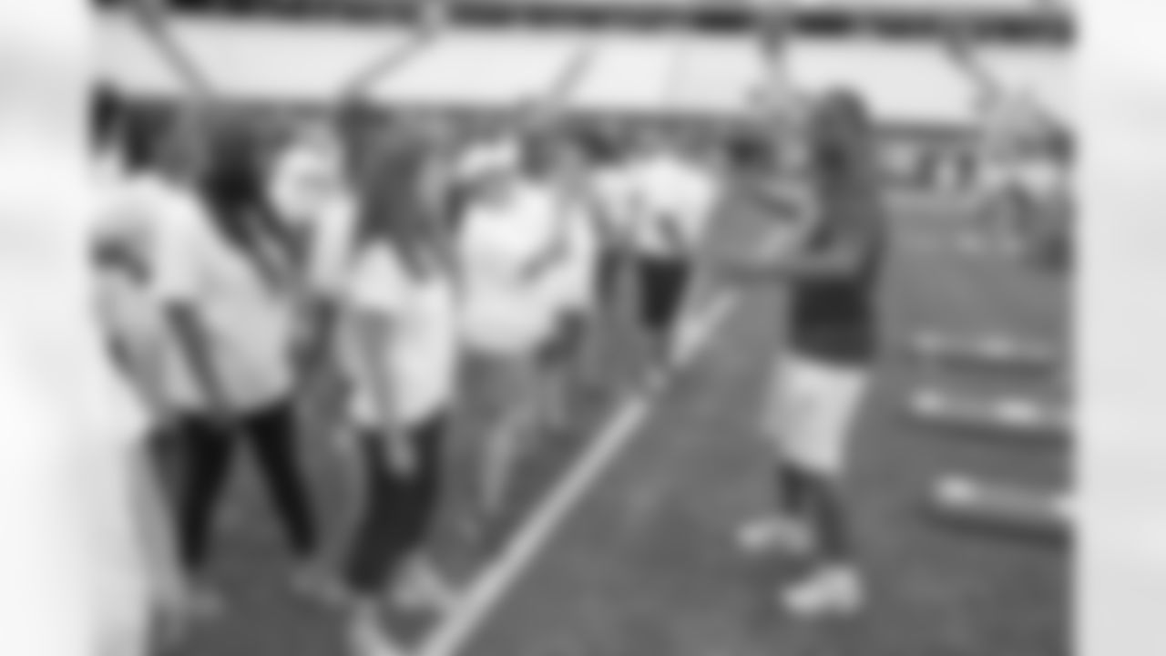 temp20140816_DAL_Moms_Safety_Clinic_quickies094.jpg