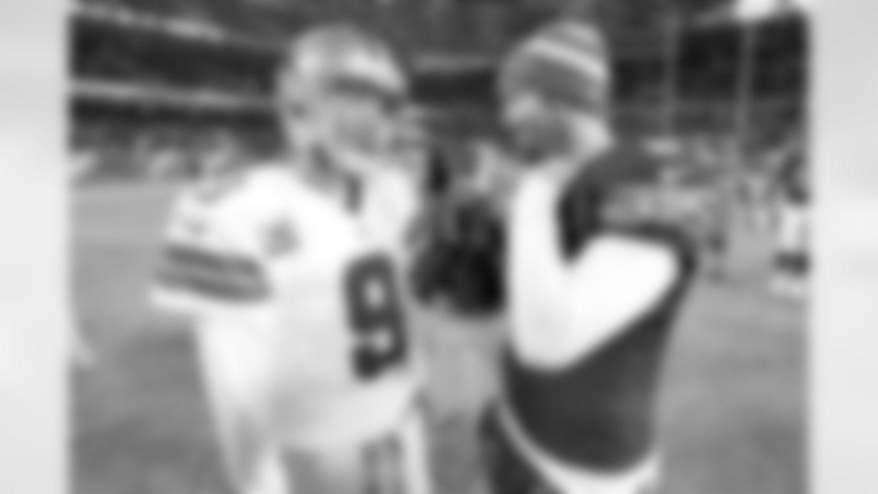 romo_cutler_20141204_dal_chi_quickies340.jpg