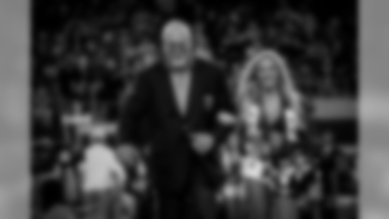20181129_DAL_Halftime_JJ2056