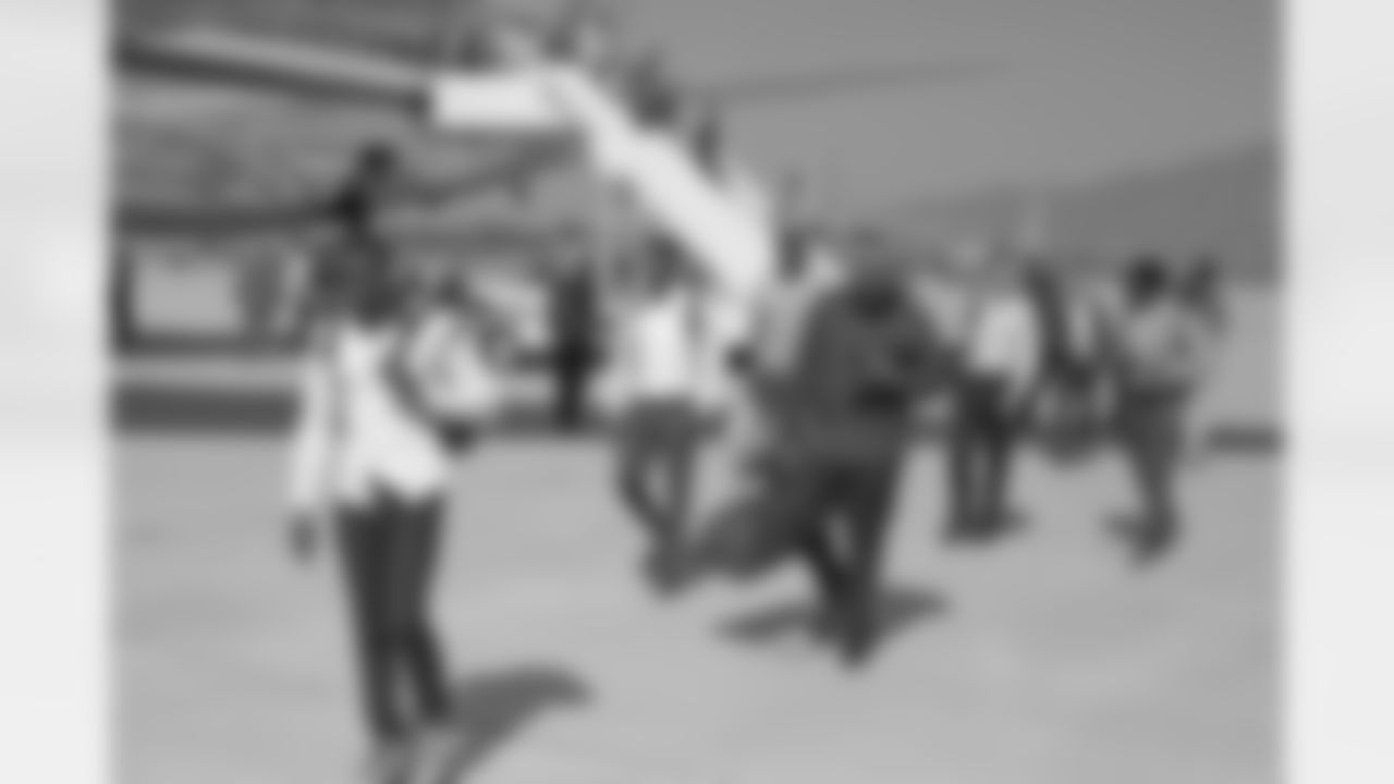 20150728_dal_pointmugu_morris_claiborne01.jpg