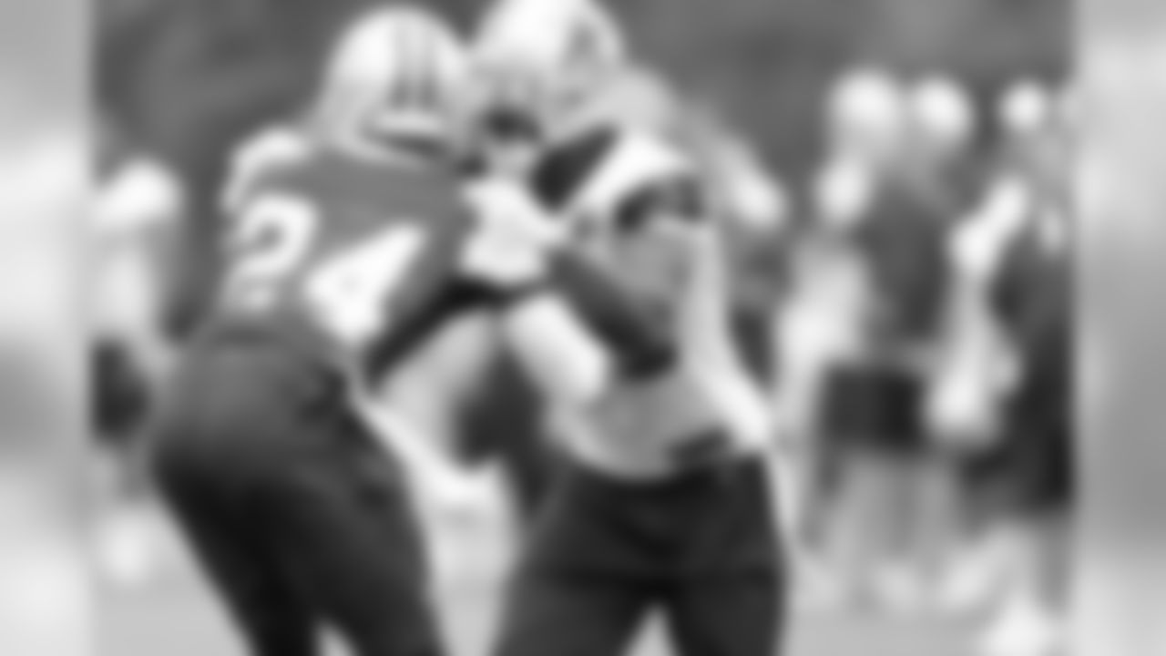 CB Morris Claiborne and Dez Bryant during drills.