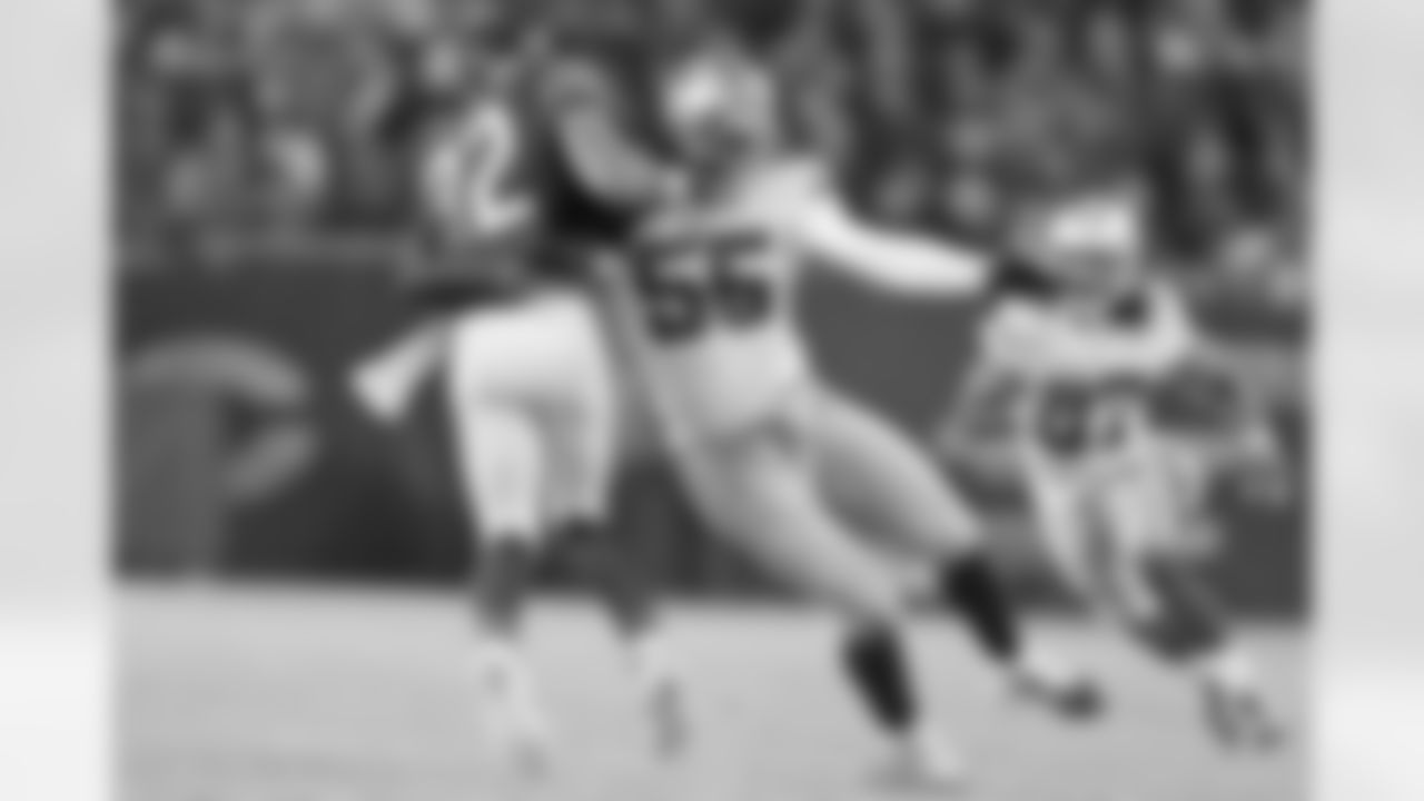 mcclain_20141204_dal_chi_quickies249.jpg