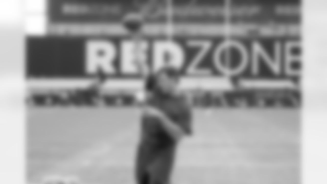 temp20130817_DAL_AZ_quickies006.jpg