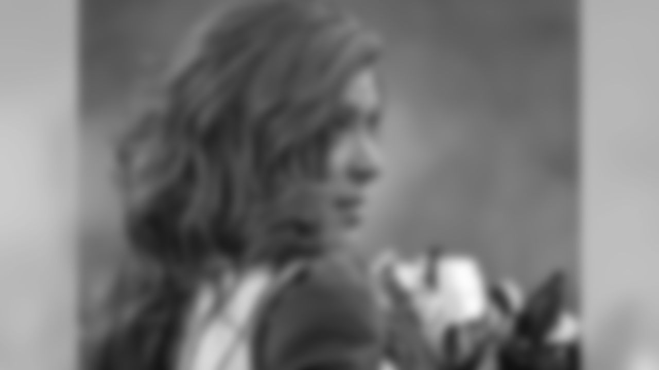 tempCheers_121713_6.jpg