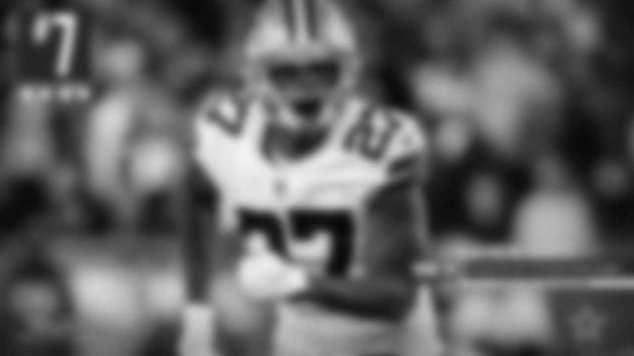 7. Jayron Kearse – He's becoming one of the more consistent players on defense. Kearse had a tackle for loss and a near-sack on a pressure in the second half. He also brings attitude and toughness that seems to translate throughout the rest of the defense.