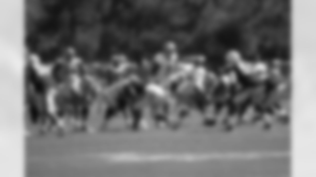 tempChargersCowboysPractice_082012_10.jpg