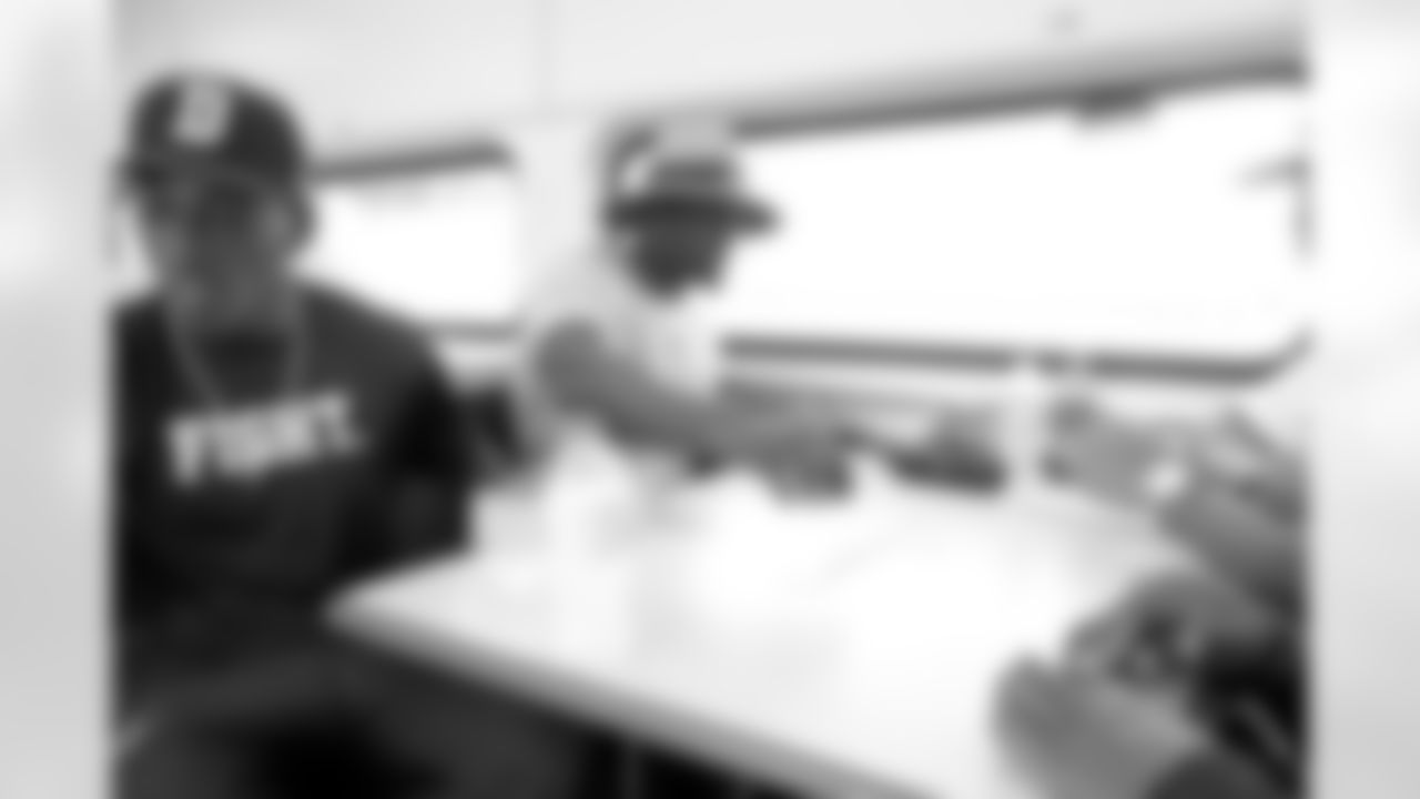temp20140806_DAL_train_quickies37.jpg
