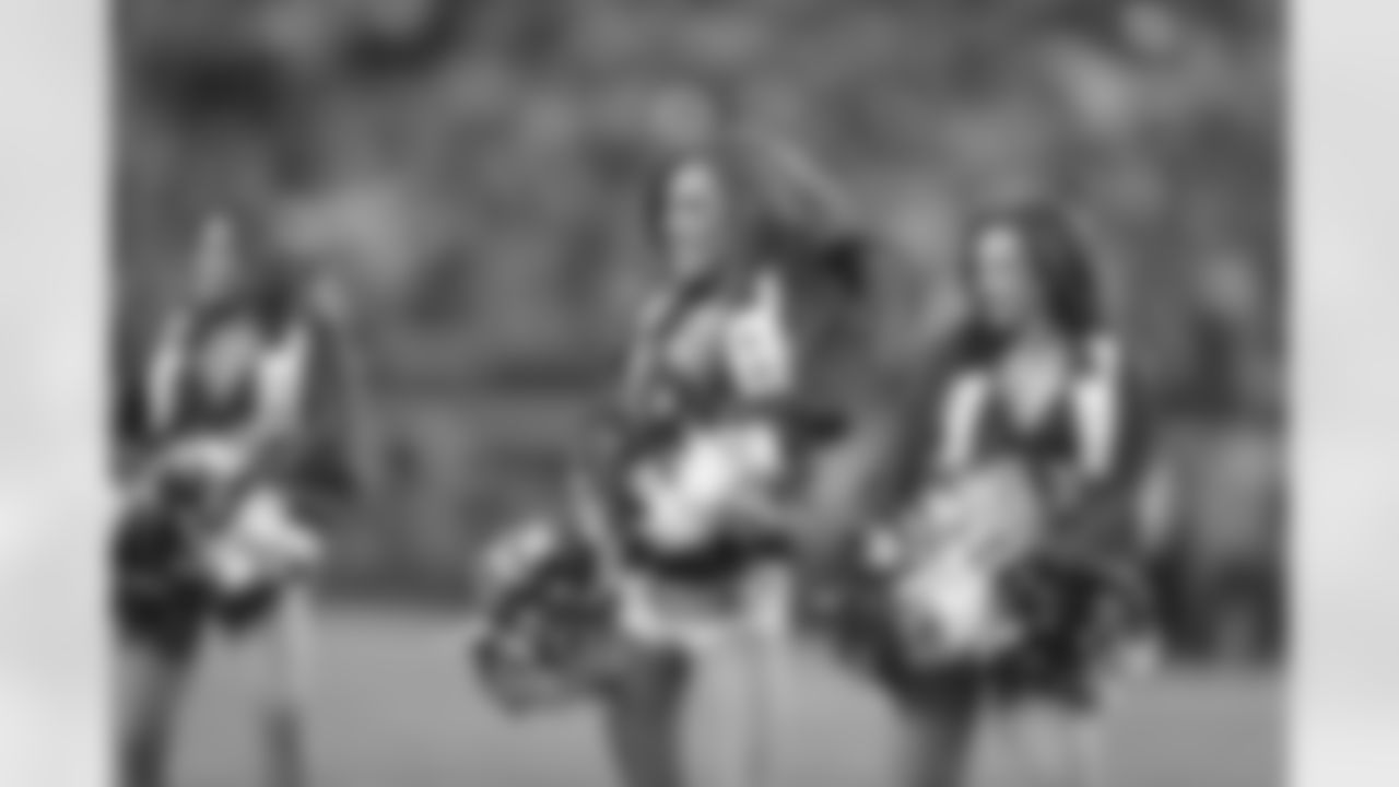 temp20131128_OAK_DAL_quickies256.jpg