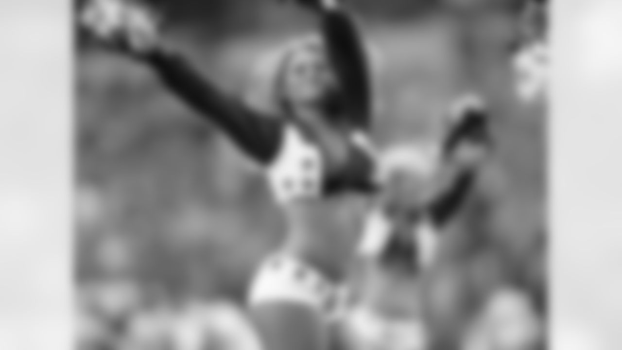tempCheers_121713_12.jpg