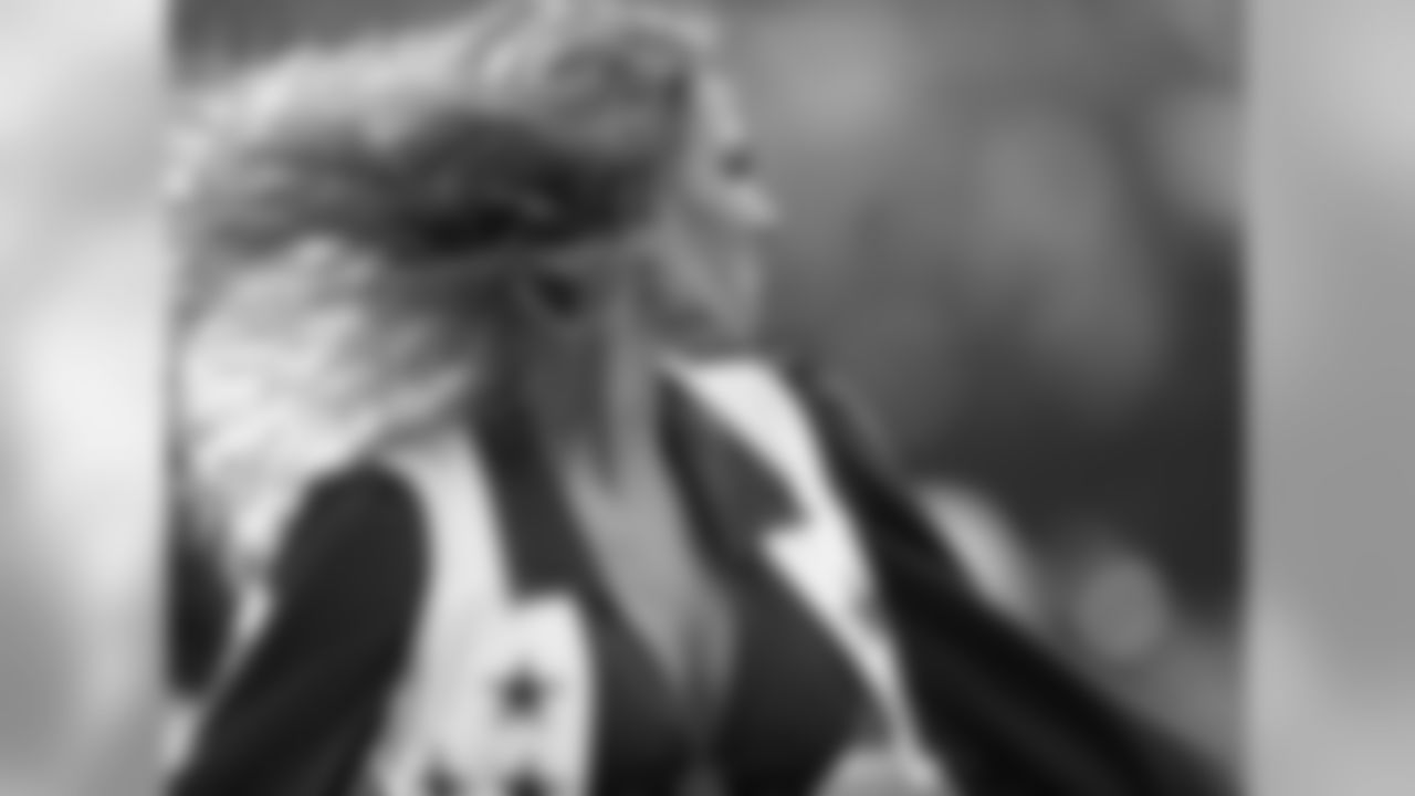 tempCheers_121713_5.jpg