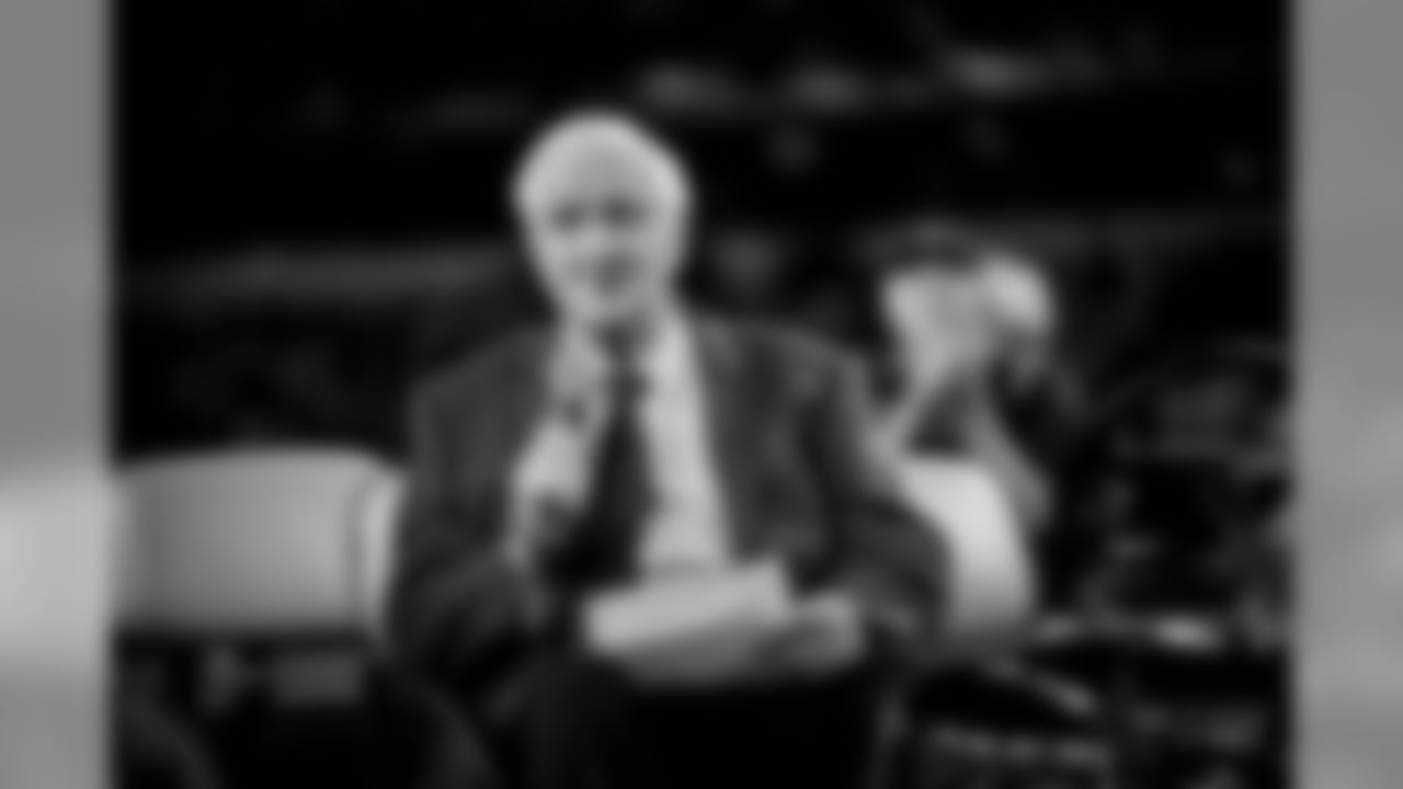 20181129_DAL_Halftime_JJ2077