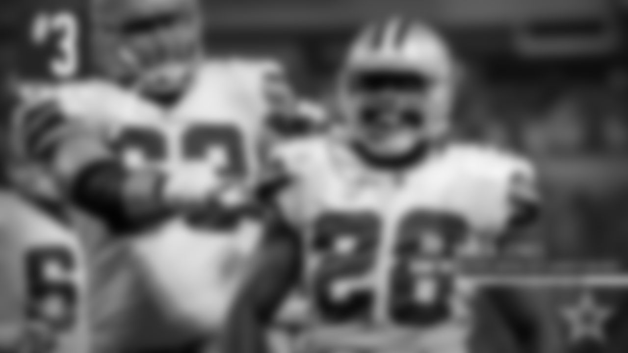 3. Felix Jones – One of two first-round picks in 2008, Jones and Marion Barber formed a thunder-and-lightning combo in the running game. Known best for his speed, Jones made an early impact on special teams with a 98-yard touchdown return as a rookie. He played five years in Dallas, mostly as a change-of-pace back, and produced 3,790 total yards from scrimmage with 14 touchdowns.