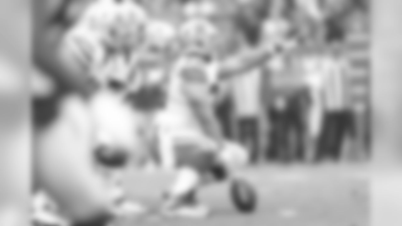 temp20130915_DAL_KC_quickies050.jpg