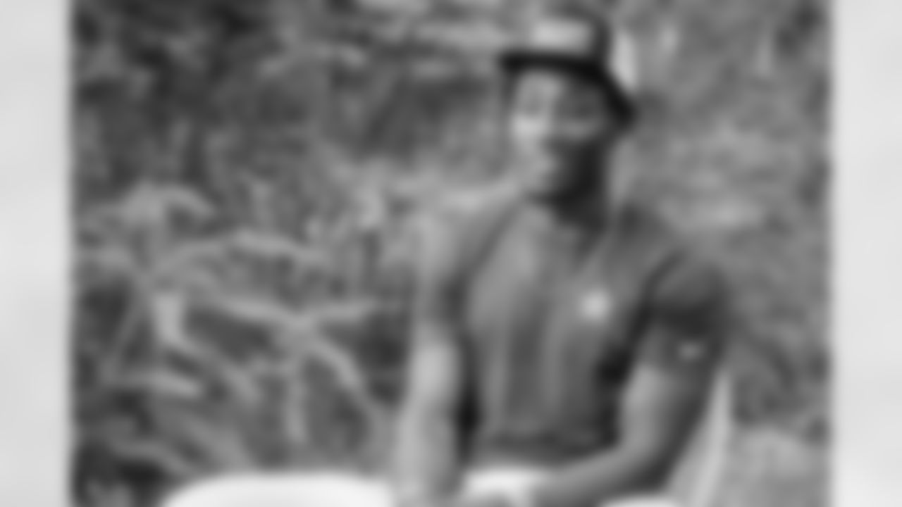 DallasCowboys.com gets an inside look at the life of rookie linebacker DeMarvion Overshown in his hometown of Arp, Texas just hours before his departure for training camp.