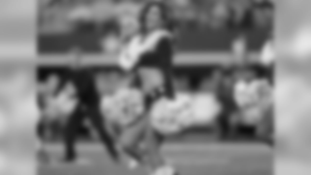 tempCheers_121713_35.jpg