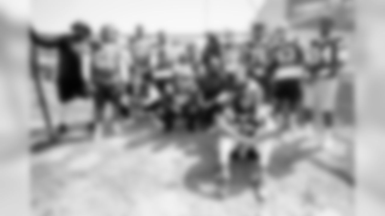 20180815_Training Camp_D Line_Selects_JJ_013782