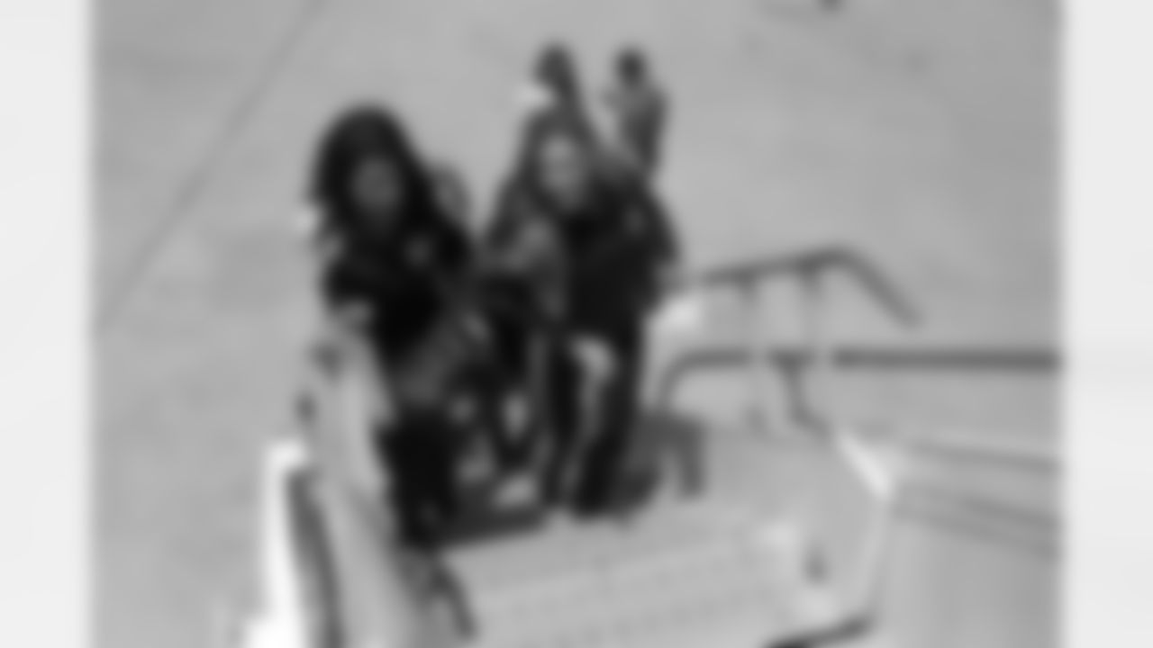 20150728_dal_dfw_cheers04.jpg