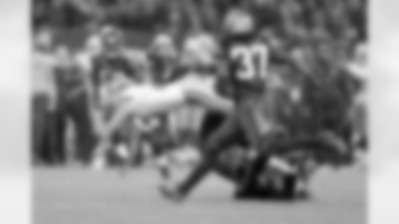 london_beasley_fumble_dal_jax_quickies175.jpg