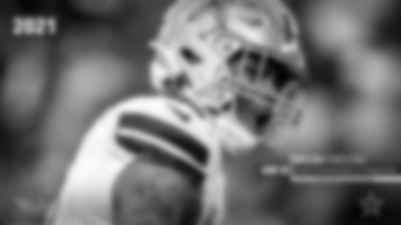 Micah Parsons – 2021 (Dallas, 12th overall) – Yeah, the Cowboys wanted to draft cornerbacks but it didn't work. They made a trade with the Eagles to move back from 10 to 12 and pick up another third-round pick. But now they landed Micah Parsons, it might eventually go down as one of the best draft picks in team history. Give the Cowboys credit for finding out he could rush the passer off the edge. Had teams known that going into the draft, he's probably the No. 1 or No. 2 pick, right there with Trevor Lawrence. Good for the Cowboys that he wasn't.
