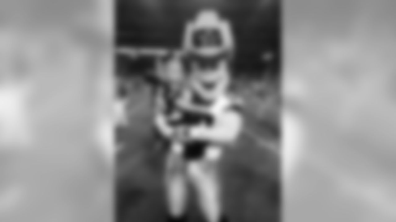 rowdy_photo_-_landry_witten_at_pro_bowl_2015_0.jpg