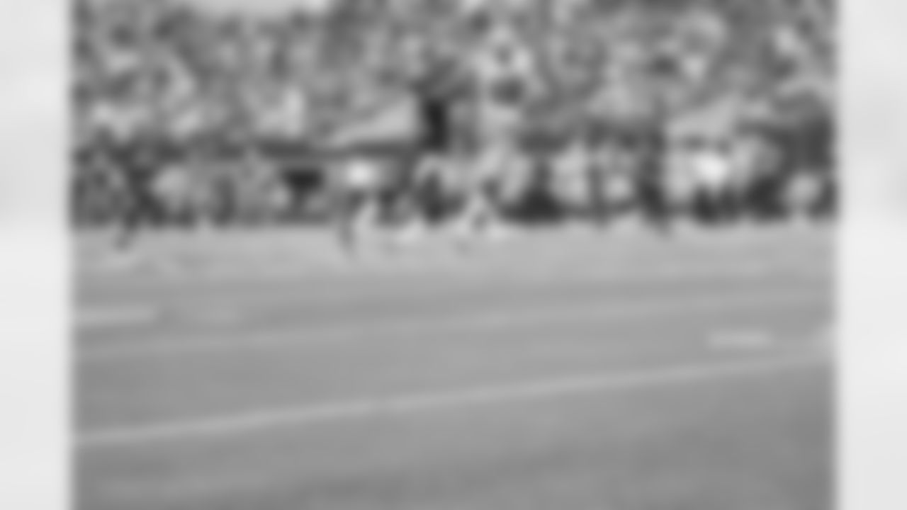 temp20120923_DAL_TB146.jpg