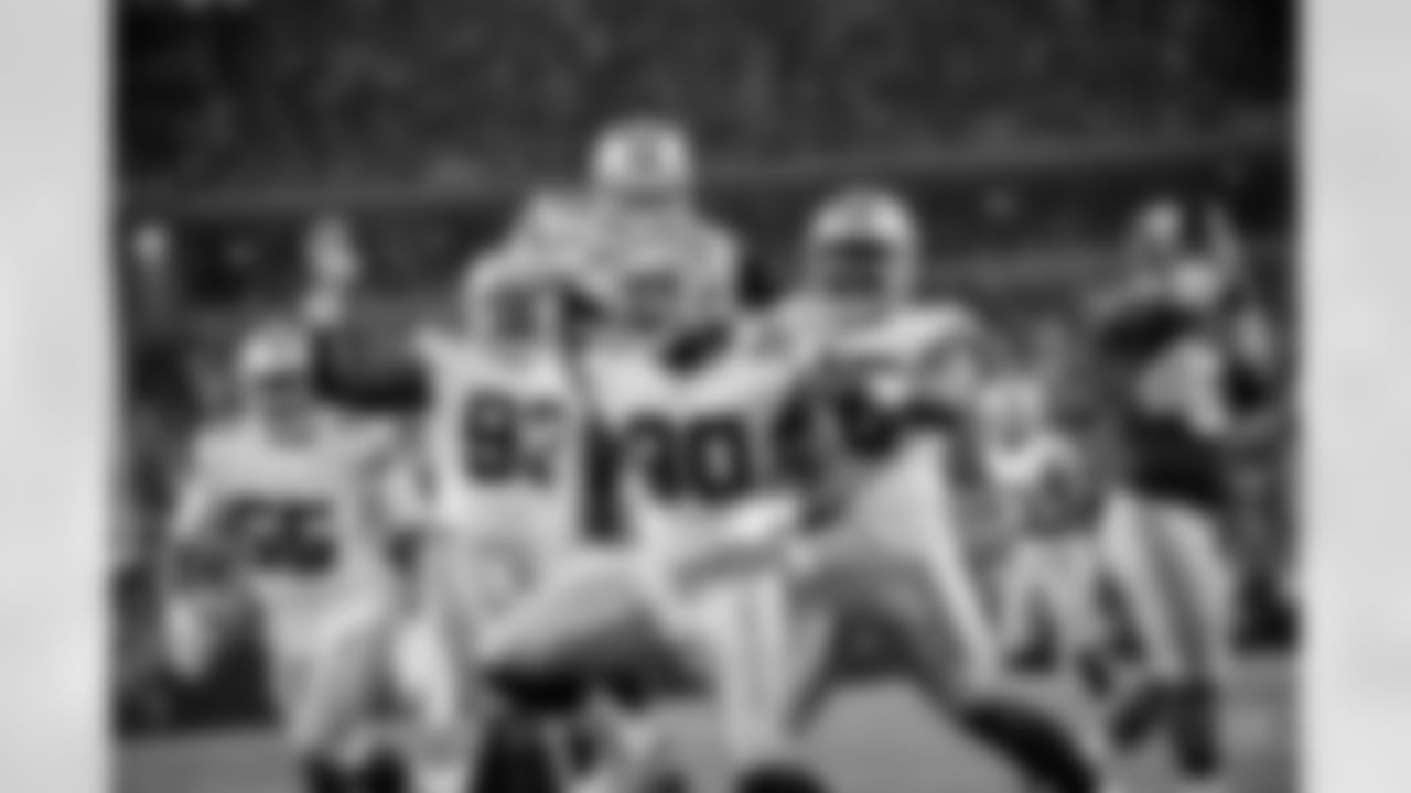 d-20170910_dal_demarcus_lawrence_selects_jj42596.jpg