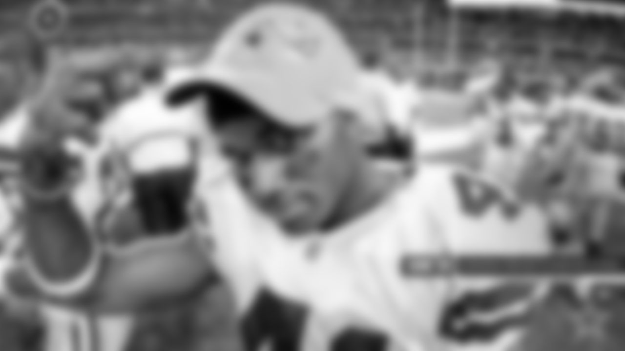 Terence Newman- Taken No. 5 overall in 2003, Newman was the first pick by Bill Parcells as the Cowboys' coach. In his nine years in Dallas, Newman was a solid to good performer. He made two Pro Bowls but at the time, the Cowboys were only four years removed from having Deion Sanders. So Newman wasn't exactly the shut-down cornerback the Cowboys were hoping to get. But he was a reliable player who had six seasons of at least 16 games played. Newman finished his time in Dallas tied for seventh in team history with 32 interceptions. He also went on to play 15 years, with three-year stints in Cincinnati and Minnesota.