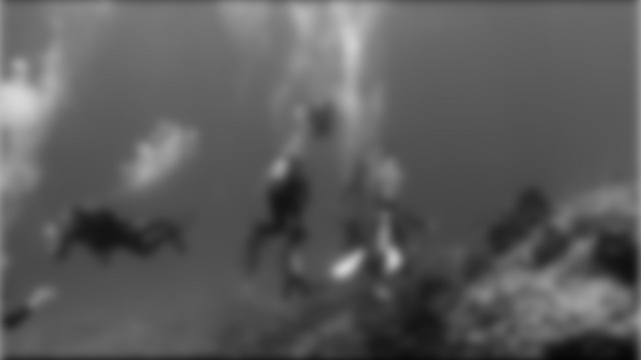 tempWide-Girls-Diving.jpg