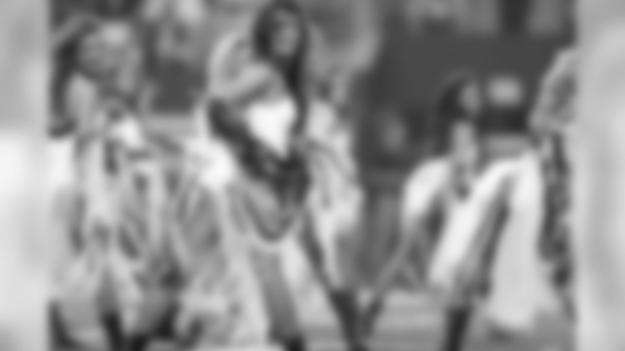 20141027_dal_cheers_halloween103.jpg
