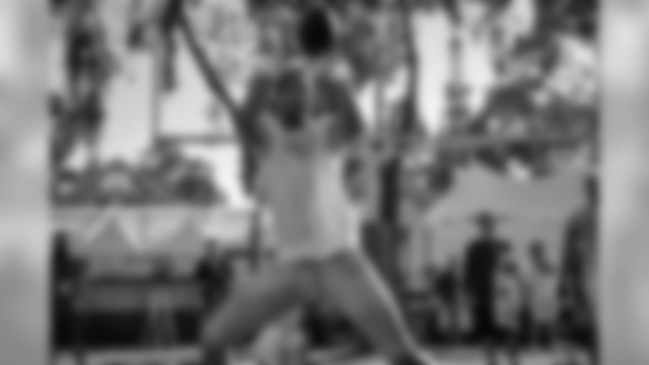 08022015_training_camp_afternoon_escobar_jj890.jpg