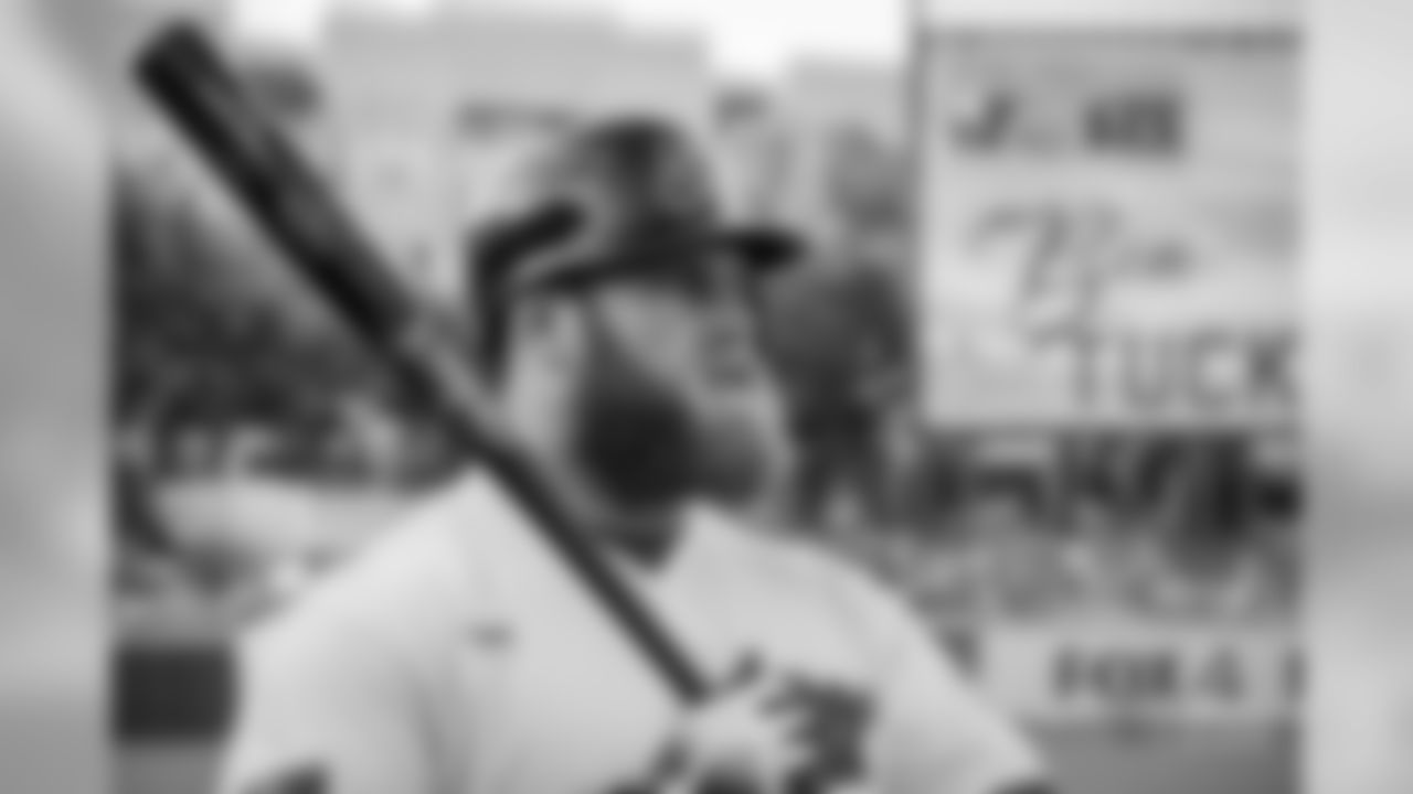 Heroes-Baseball-50