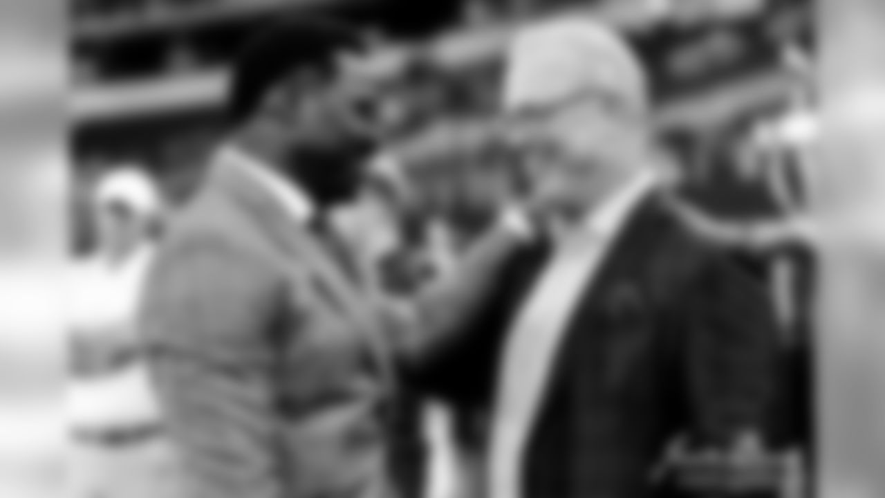 20190829_DAL_Michael Irvin_Selects_JJ101448