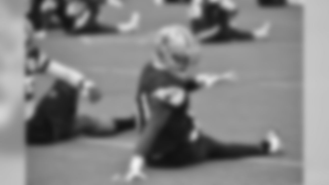 20151022_practice_byron_jones_jj0144.jpg