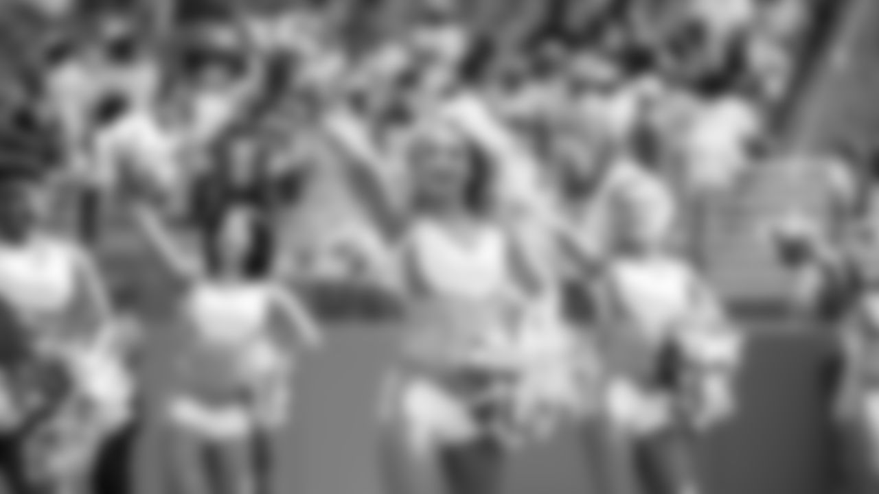 Miami Dolphins Cheerleaders during a Week 4 NFL football game against the Los Angeles Chargers at Hard Rock Stadium in Miami Gardens, FL on September 29th 2019. (Adler Garfield/Miami Dolphins)