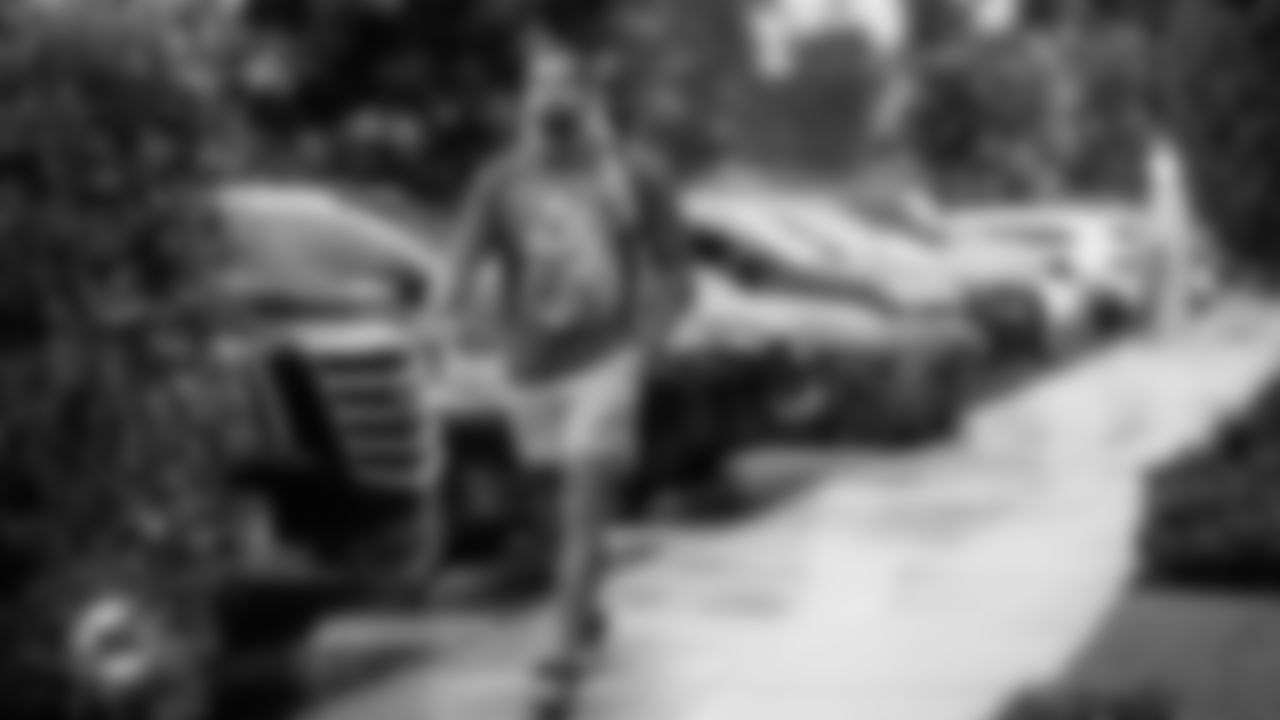 220726-TrainingCampArrivals-BA003