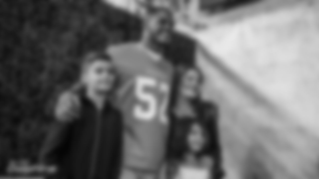 112619-ThanksgivingTurkeyGiveaway-pm448