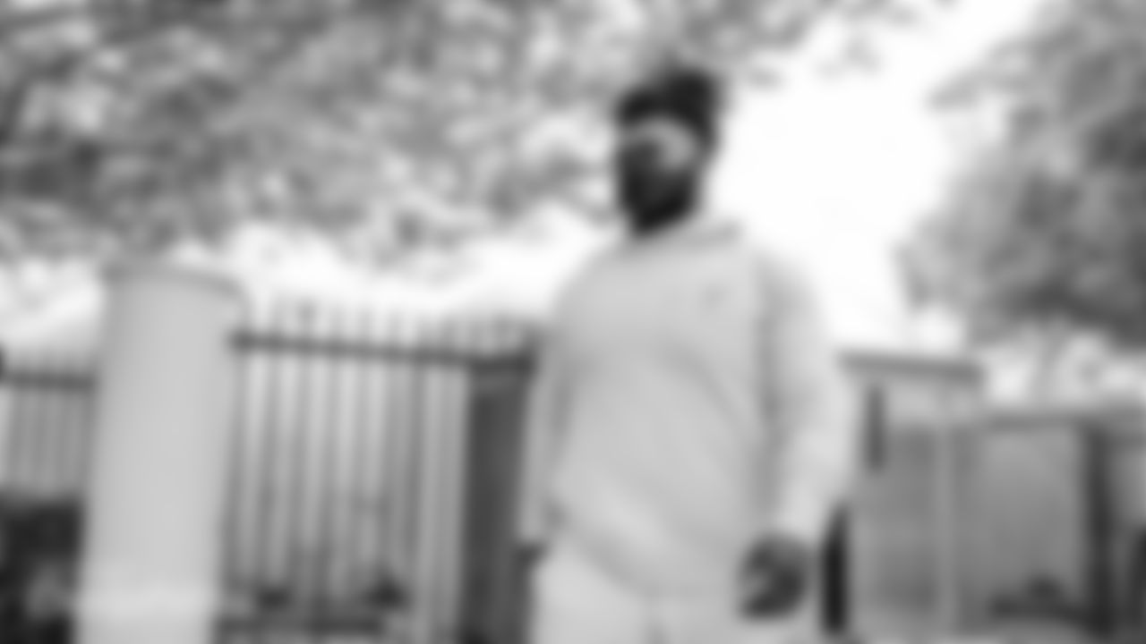 Guard Solomon Kindley (66) traveling to New England. (Peter McMahon/Miami Dolphins)