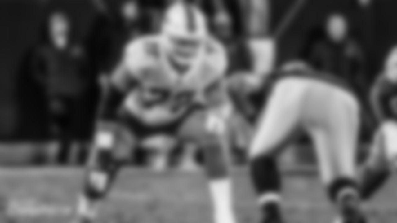 Jesse Davis, Offensive Tackle