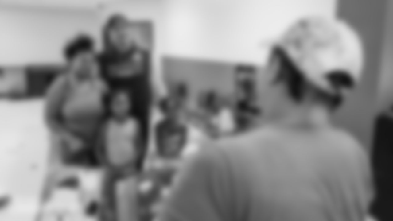 122018-KennyStillsHolidayEvent-CG0190