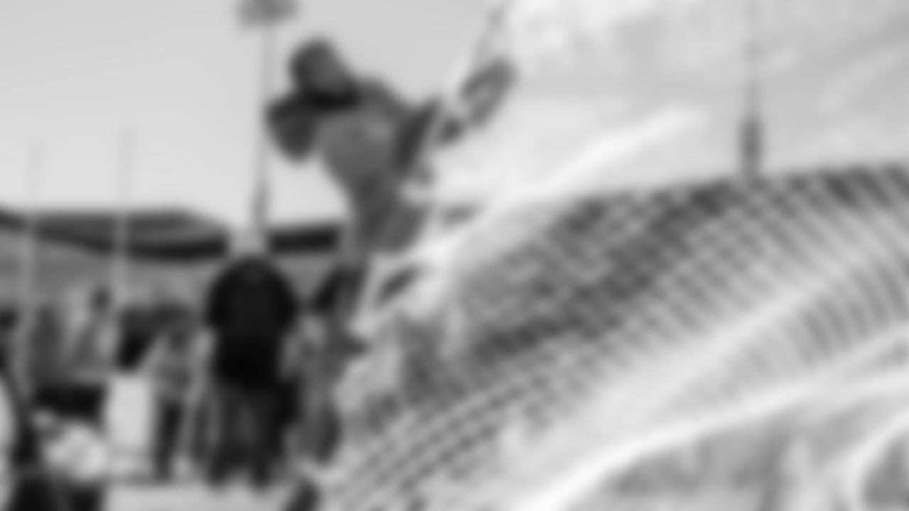 020422-ProBowlPractice-pm33